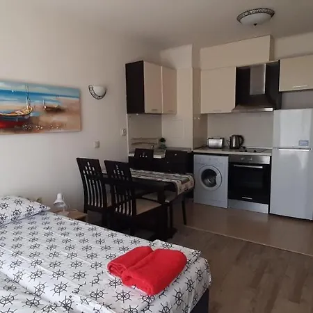 Apartment Turquoise 2 *
